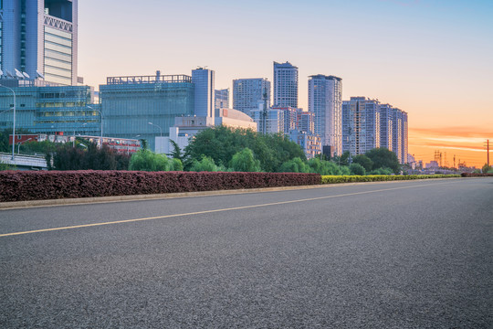 首都北京城市天际线和高速公路