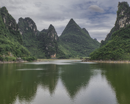 湖面倒影湖泊山水