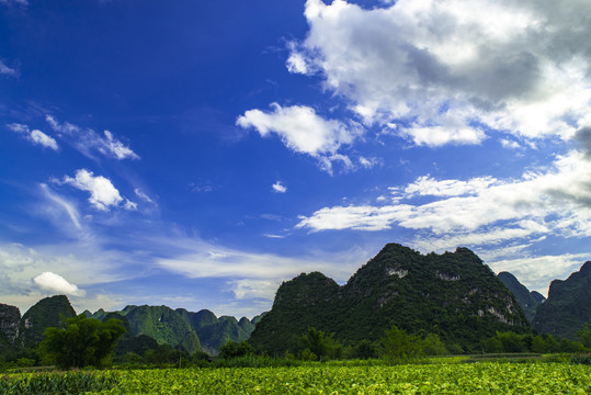 蓝天白云风景