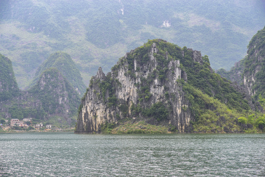 山石山自然风景河流