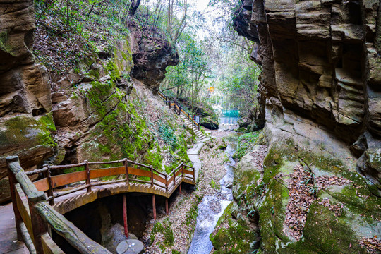 山中山间山谷栈道