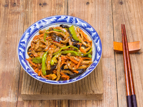 川菜鱼香肉丝美食