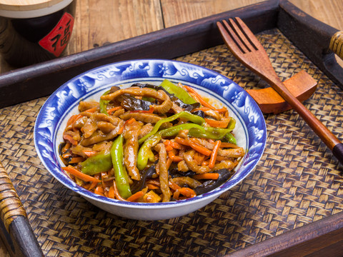 川菜鱼香肉丝美食