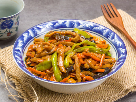 川菜鱼香肉丝美食