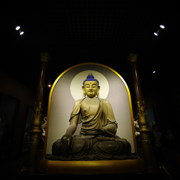 大连旅顺博物馆内的佛像