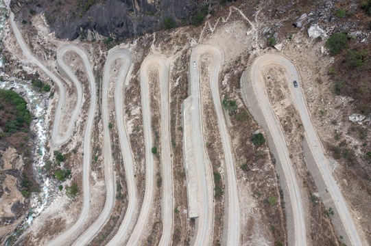 丙察察公路