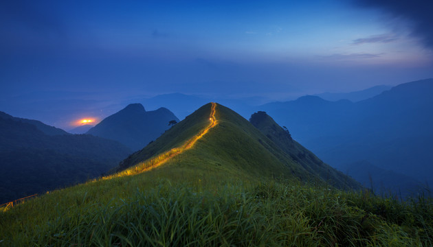 武功山天路