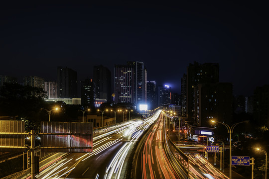 湖北宜昌城市快速路夜景