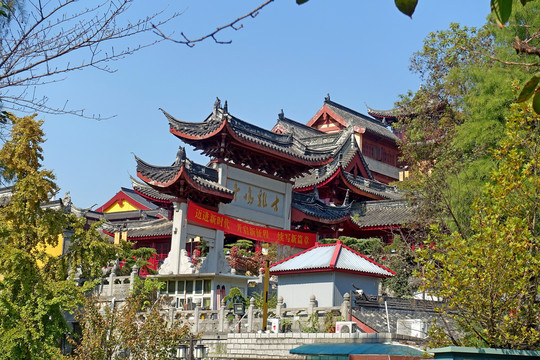 古鸡鸣寺