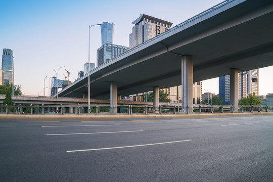 首都北京城市天际线和公路立交桥