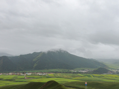 祁連山卓爾山