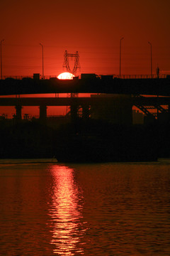 夕阳河景