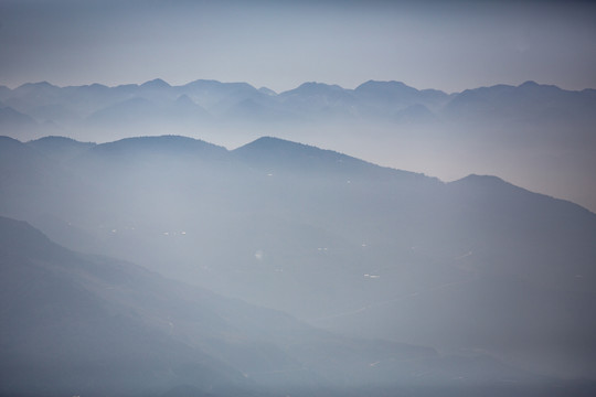 水墨山脉