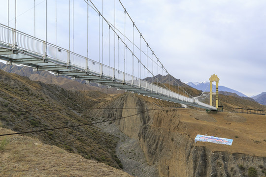 新疆独山子大峡谷