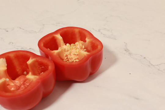 红色柿子椒切片