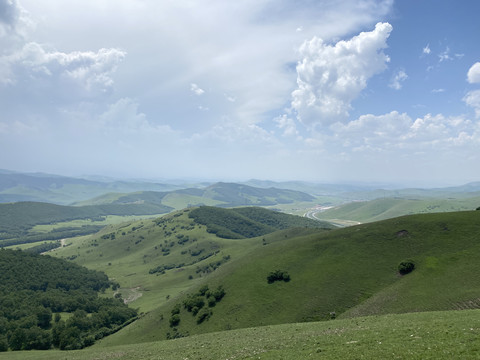 连绵群山