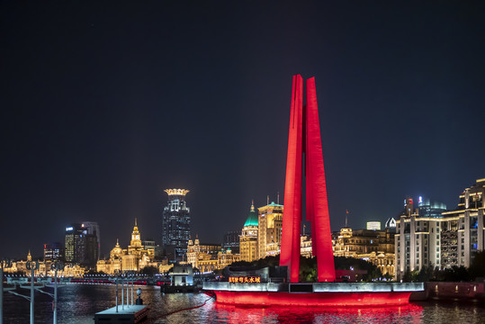 上海外滩英雄纪念碑夜景