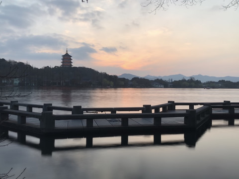 杭州西湖雷峰塔