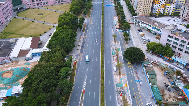 深圳市龙岗区坂田街道布龙路