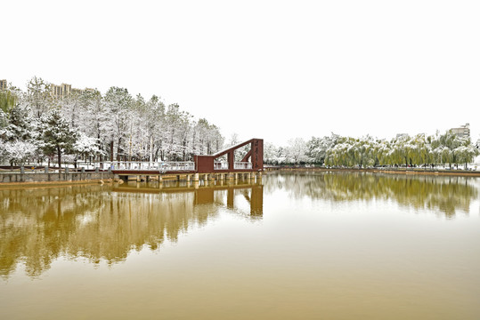 河北省石家庄裕华区东环公园雪景