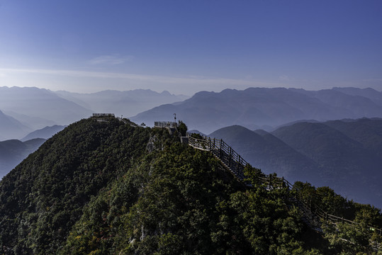 重庆巫山神女峰景区旅游栈道