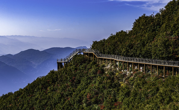 重庆巫山神女峰景区旅游栈道