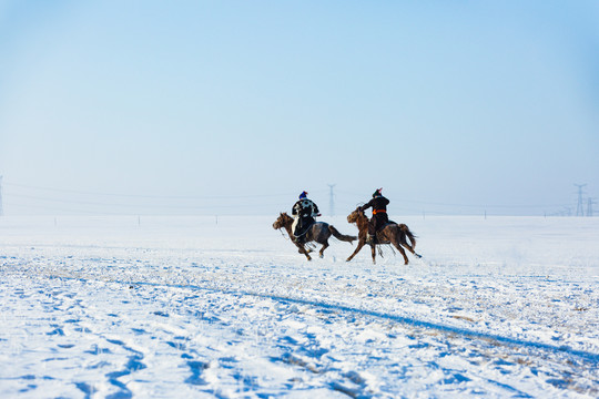 冬季雪原赛马