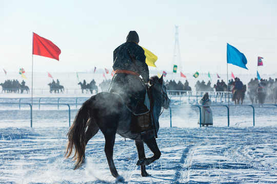 冬季那达慕蒙古族骑马