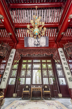 中国江苏扬州何园的楠木厅煦春堂