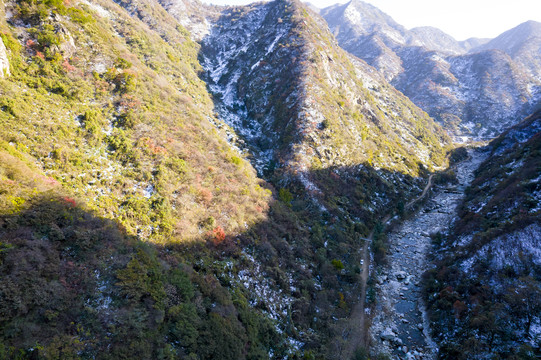 秦岭初雪