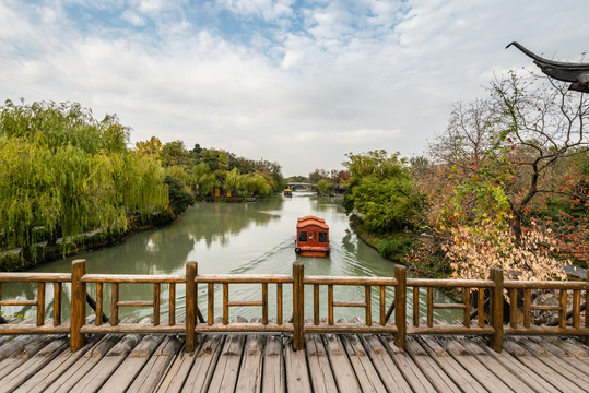 扬州瘦西湖风景区的徐园桃花坞