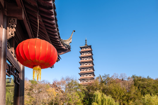 中国扬州大明寺的栖灵塔园林建筑