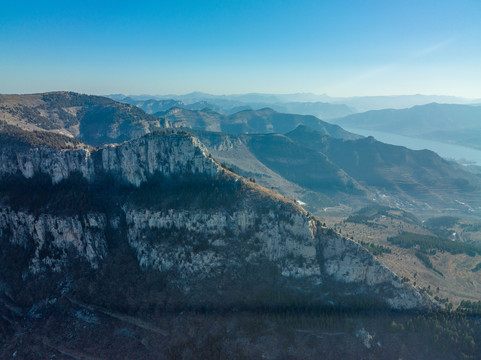 航拍济南南部山区的陡峭山峰