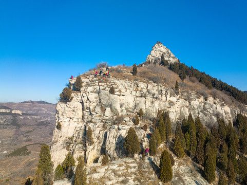 航拍济南南部山区的陡峭山峰