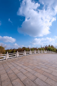 中国江苏扬州宋夹城公园的石桥