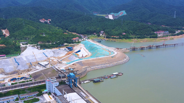 江西万安水电厂施工建设现场