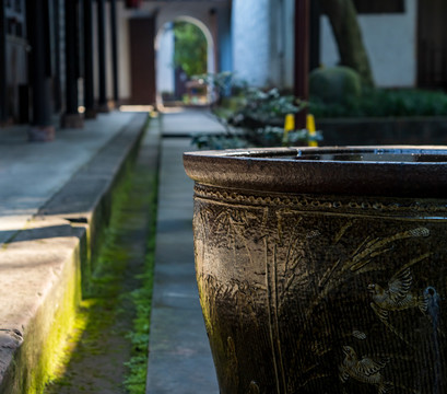 古建筑古代水缸