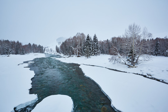 新疆禾木雪景