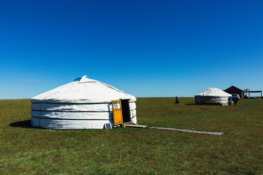 草原蒙古包生活区