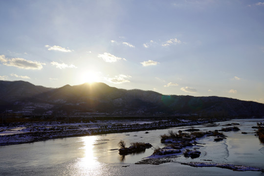 日落冬日山河