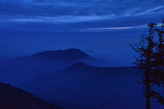 九峰山风光