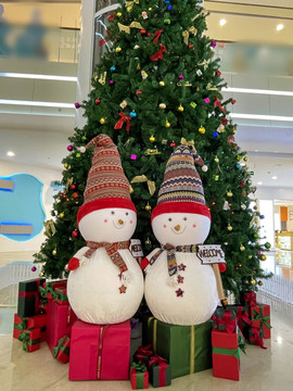 圣诞树和圣诞雪人
