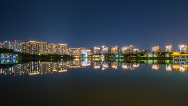 淄博齐盛湖夜景