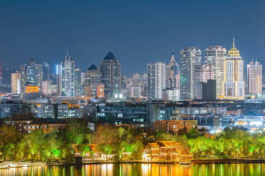 济南大明湖市区夜景