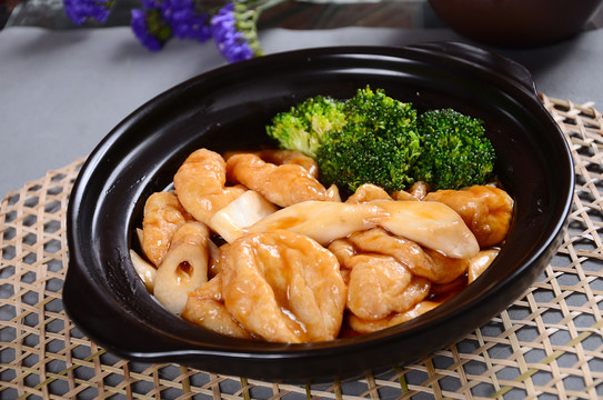 味醬珍菌燜魚腐