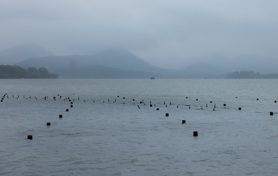 烟雨西子湖