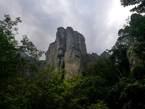 合掌峰