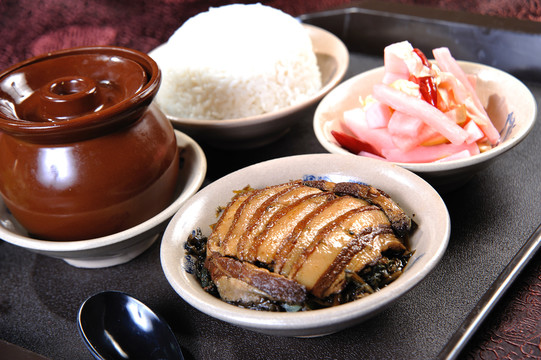 梅菜扣肉饭套餐