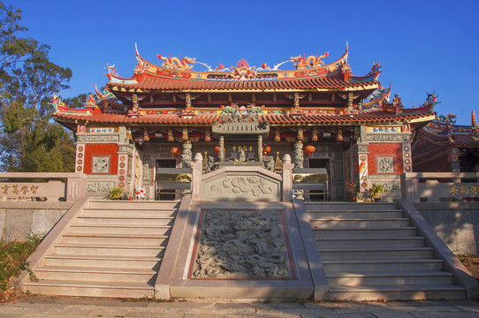 石狮蚶江东岳古寺正面全景