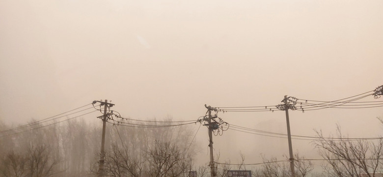 陰天電線